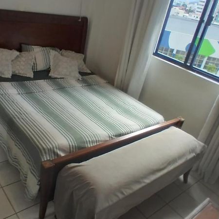 Apartamento Quadra Mar Balneário Camboriú Екстериор снимка
